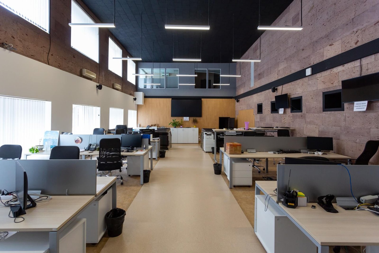 office10.jpg